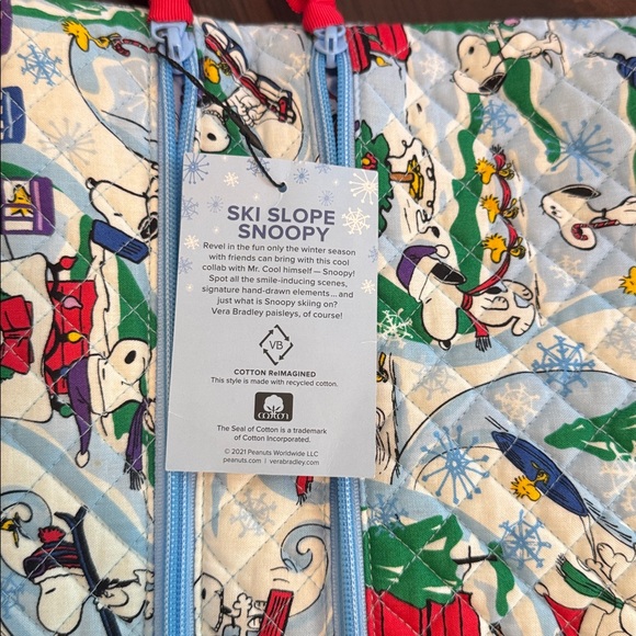 VERA BRADLEY PEANUTS SKI SLOPE SNOOPY TRIPLE ZIP HIPSTER BAG ADJUSTABLE STRAPS - Picture 9 of 11